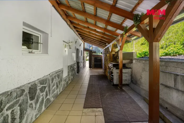 Prodej rodinného domu, Desná - Desná I, Spojovací, 360 m2