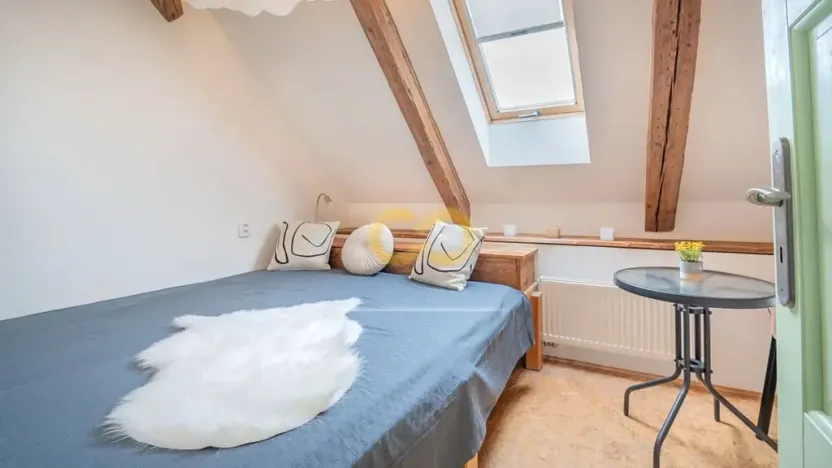Prodej rodinného domu, Uzeničky, 590 m2
