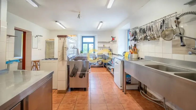 Prodej ubytování, Uzeničky, 590 m2
