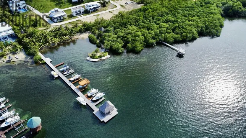 Prodej rodinného domu, French Harbour, Honduras, 185 m2