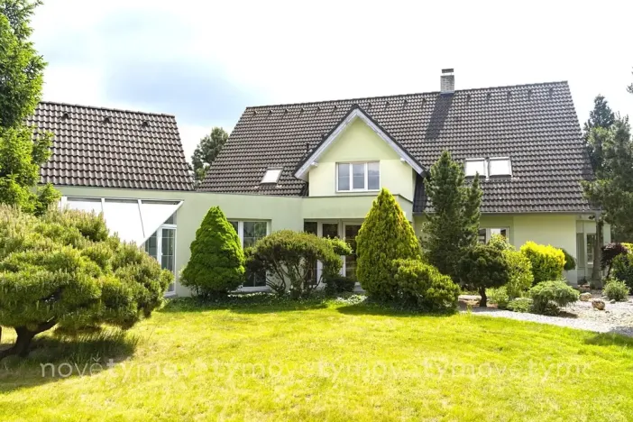 Prodej rodinného domu, Přelouč, Okružní, 370 m2