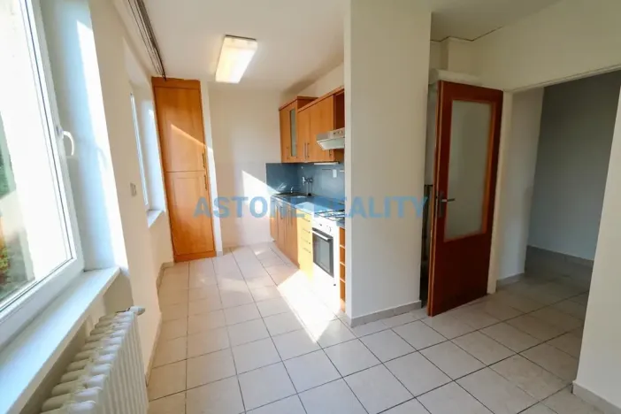 Pronájem bytu 3+1, Praha - Modřany, Hřebíkova, 76 m2
