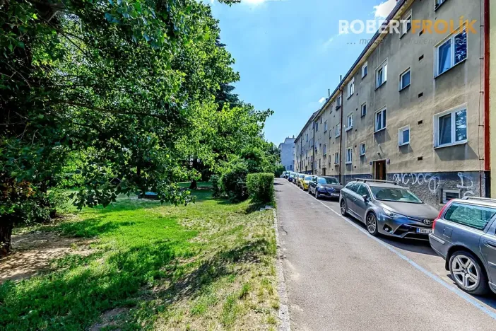 Prodej bytu 2+1, Praha - Bubeneč, Ve struhách, 48 m2