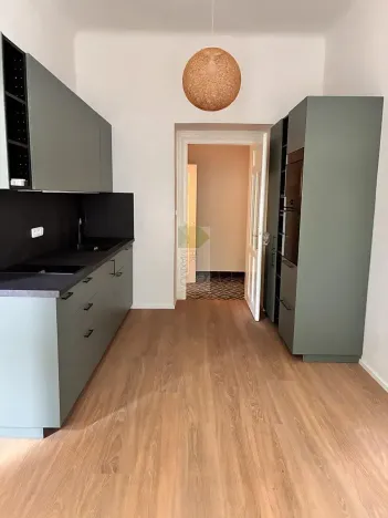 Pronájem bytu 2+kk, Praha - Žižkov, Ondříčkova, 43 m2