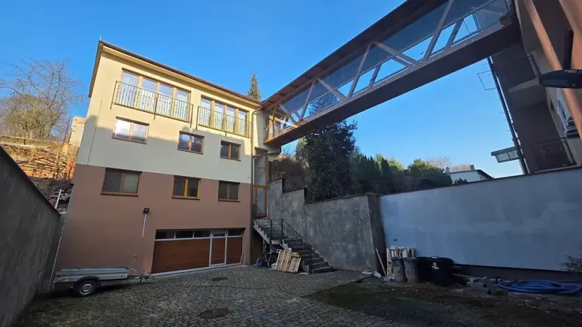Dražba vícegeneračního domu, Náchod, Komenského, 1000 m2
