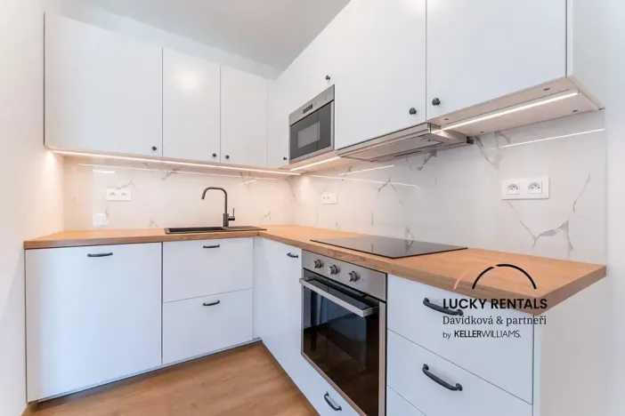Pronájem bytu 3+kk, Řehenice, 77 m2