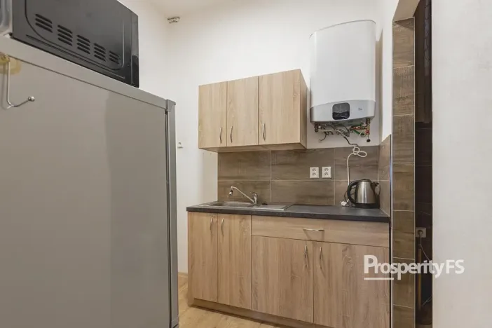 Prodej bytu 1+1, Hostinné, Dolní brána, 28 m2