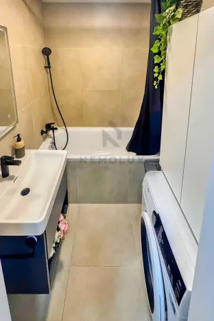 Prodej bytu 3+1, Praha - Chodov, Valentova, 69 m2
