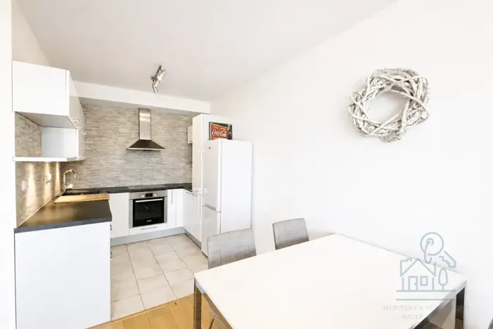 Pronájem bytu 2+kk, Praha - Holešovice, V háji, 56 m2