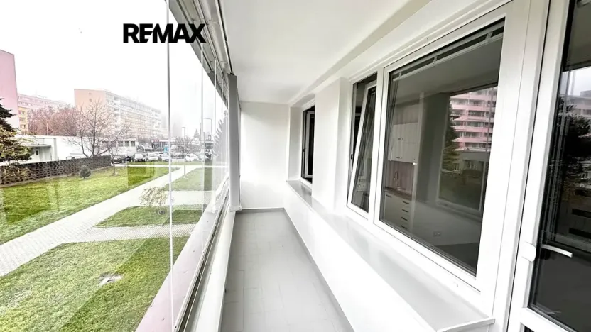 Pronájem bytu 1+kk, Kladno, Italská, 27 m2