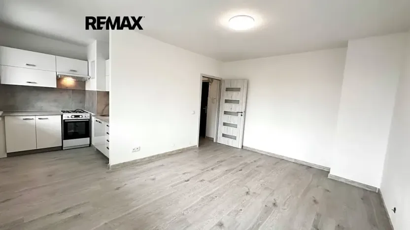 Pronájem bytu 1+kk, Kladno, Italská, 27 m2