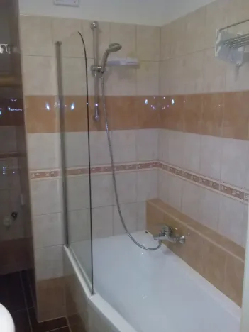 Pronájem bytu 2+kk, Praha, U Dívčích hradů, 54 m2