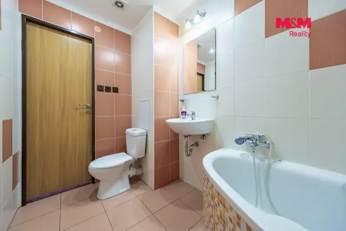Prodej bytu 2+1, Volary, Sídl. Míru, 63 m2