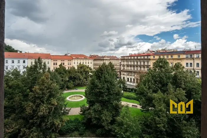 Pronájem bytu 2+kk, Praha - Smíchov, Arbesovo náměstí, 45 m2