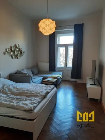 Pronájem bytu 2+kk, Praha - Smíchov, Arbesovo náměstí, 45 m2