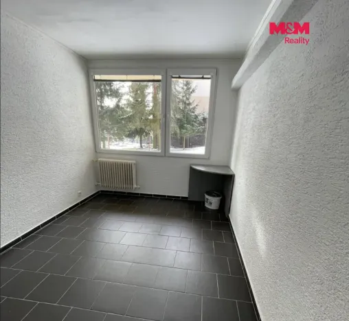 Pronájem bytu 1+kk, Komárov, Okružní, 17 m2