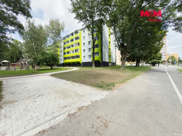 Prodej bytu 2+1, Karviná - Mizerov, tř. Těreškovové, 51 m2