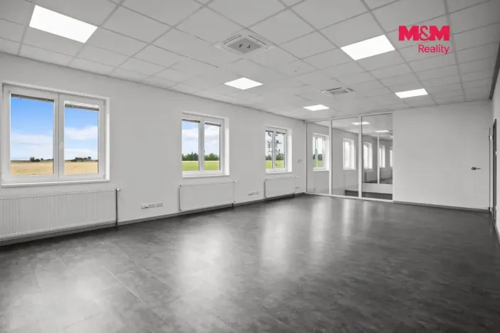 Pronájem kanceláře, Pletený Újezd, Družstevní, 451 m2