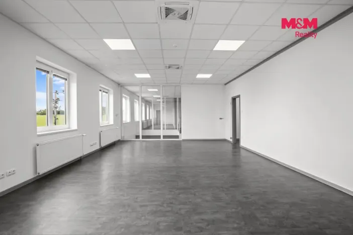 Pronájem kanceláře, Pletený Újezd, Družstevní, 451 m2