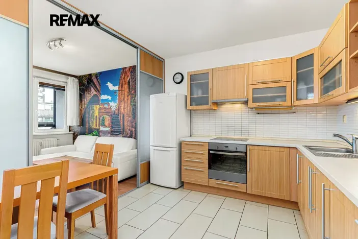Pronájem bytu 2+kk, Praha - Vysočany, Podkovářská, 54 m2