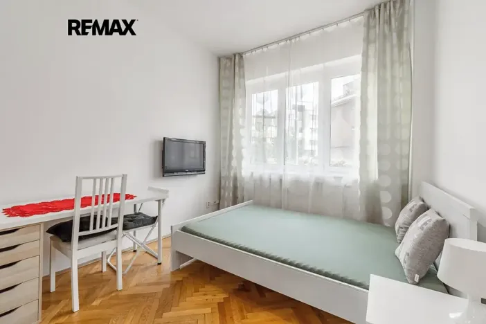 Pronájem bytu 1+kk, Praha - Střešovice, Za Hládkovem, 22 m2