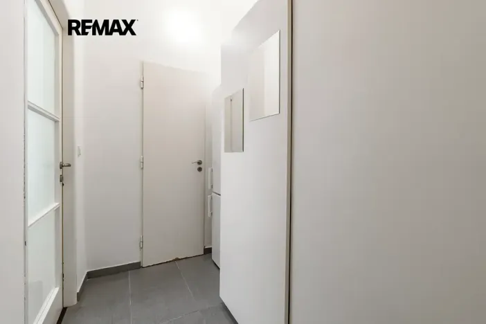 Pronájem bytu 1+kk, Praha - Střešovice, Za Hládkovem, 22 m2