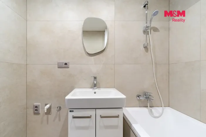 Pronájem bytu 2+1, Cheb, Boženy Němcové, 64 m2