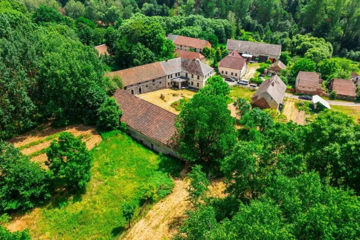 Prodej pozemku, Hostouň - Slatina, 7749 m2