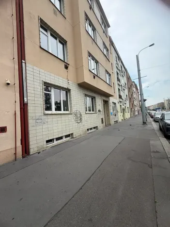 Pronájem bytu 2+1, Praha, V olšinách, 41 m2