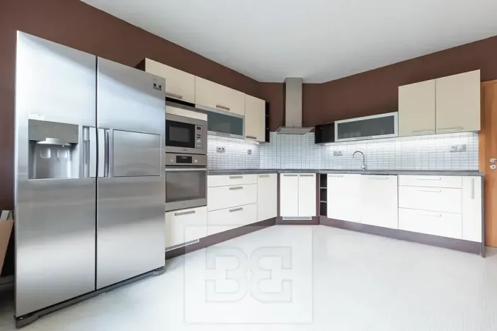 Pronájem bytu 4+1, Chýně, U Dráhy, 131 m2