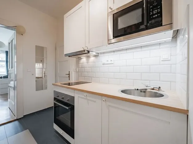 Pronájem bytu 1+1, Praha - Vinohrady, Škrétova, 32 m2