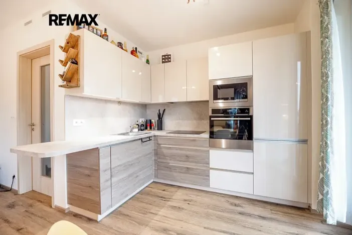 Pronájem bytu 2+kk, Praha - Kamýk, Kramperova, 57 m2
