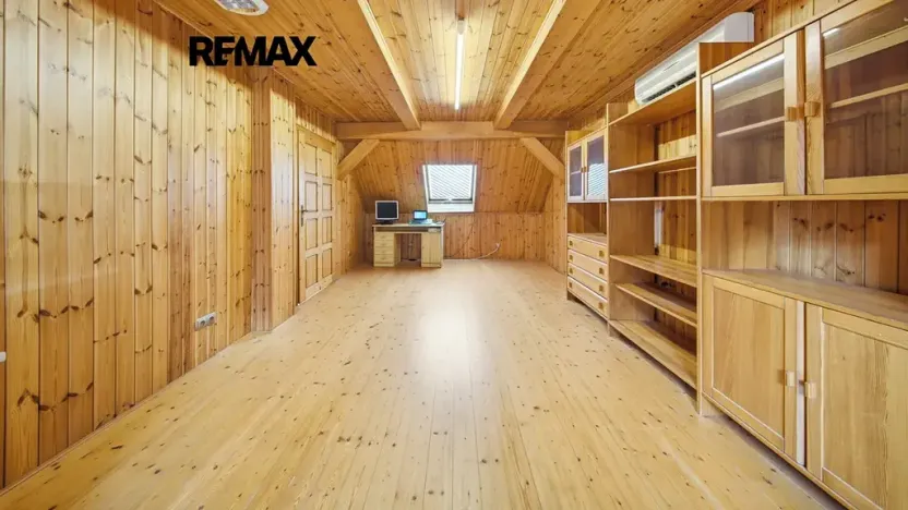 Prodej rodinného domu, Cvikov, 556 m2