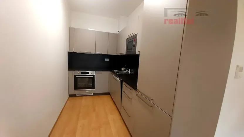 Pronájem bytu 2+kk, Brno, Střední, 67 m2