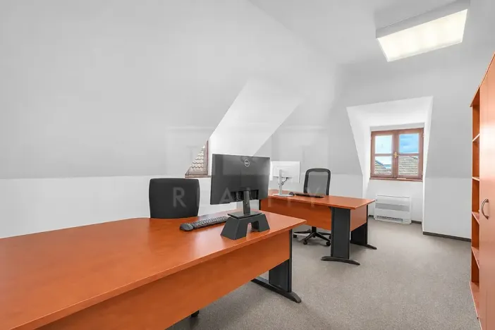 Pronájem kanceláře, Hradec Králové, Malé náměstí, 89 m2