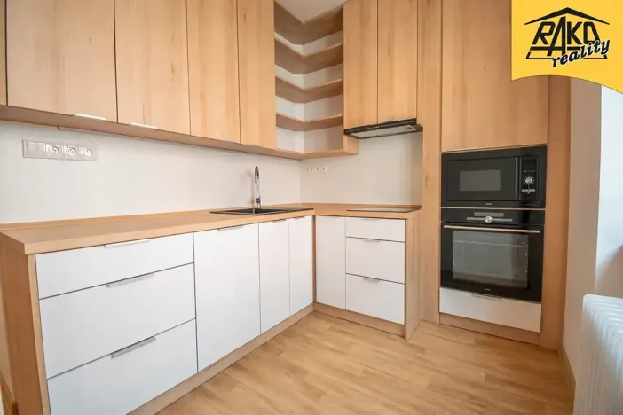 Pronájem bytu 2+1, Trutnov, Maxima Gorkého, 54 m2