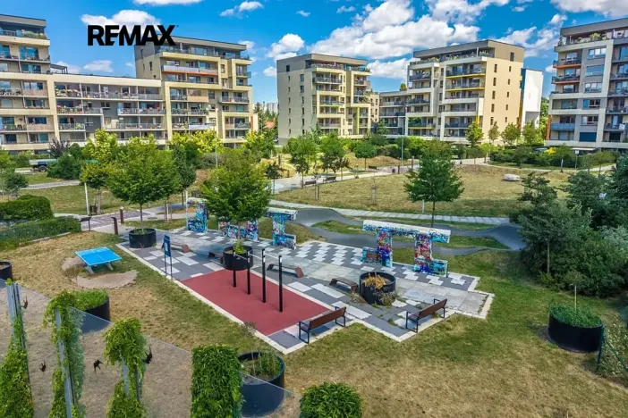 Pronájem bytu 2+kk, Praha - Modřany, Komořanská, 53 m2