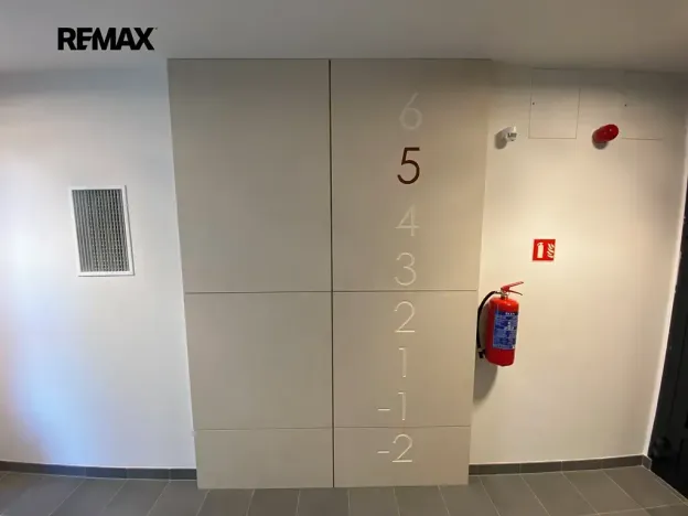 Pronájem bytu 2+kk, Praha - Modřany, Komořanská, 53 m2