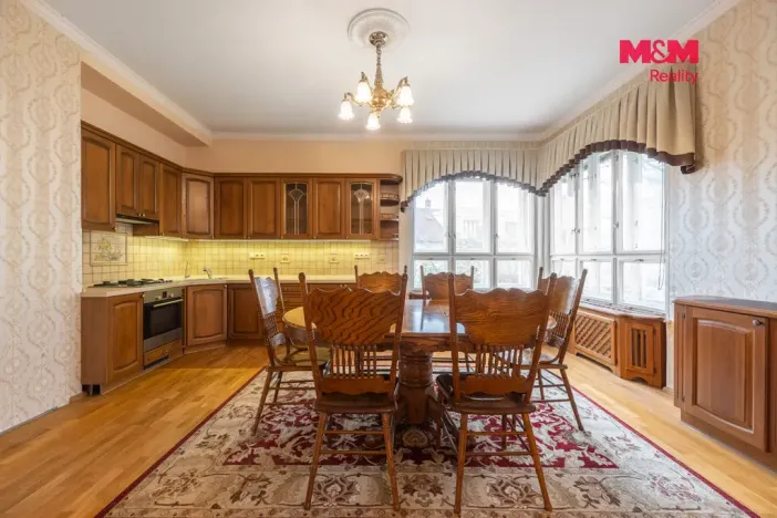 Prodej rodinného domu, Uherské Hradiště, U Stadionu, 300 m2