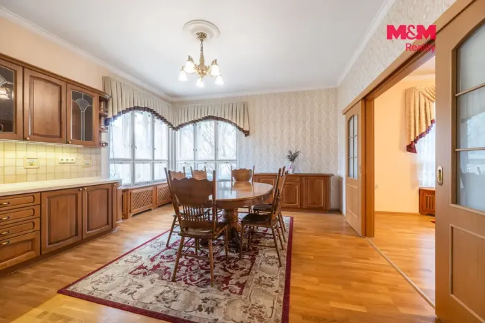 Prodej rodinného domu, Uherské Hradiště, U Stadionu, 300 m2