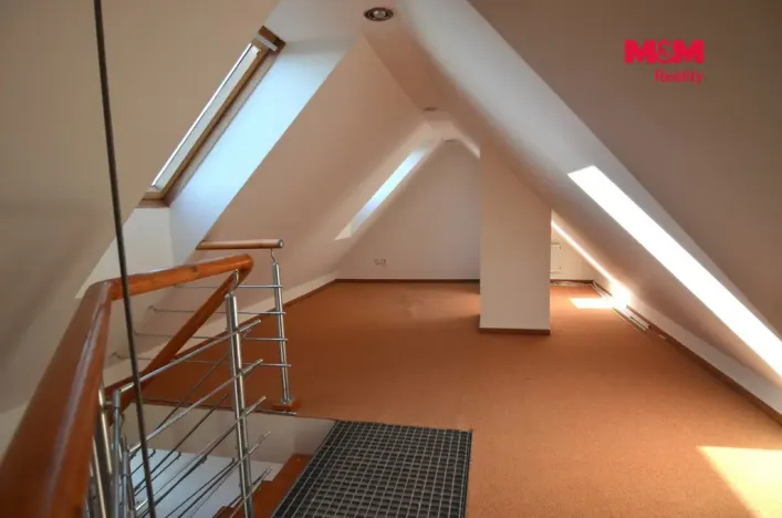 Pronájem bytu 5+kk, Praha - Hloubětín, V Novém Hloubětíně, 162 m2
