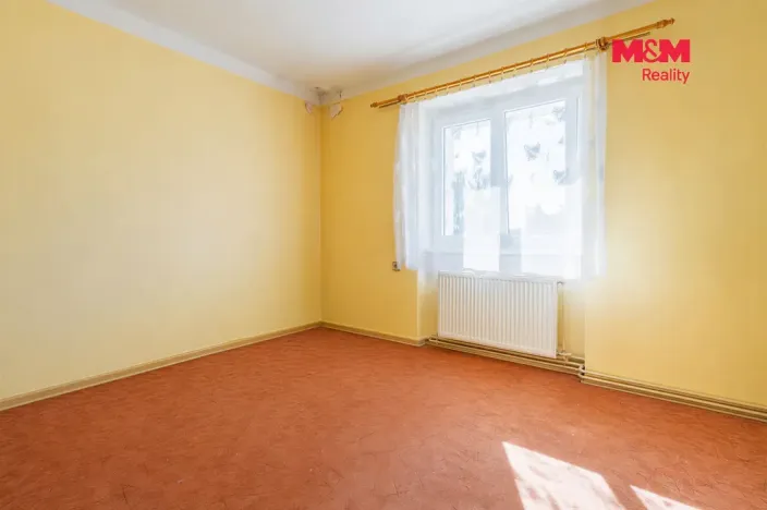 Prodej bytu 3+1, Týn nad Vltavou - Malá Strana, Pod tratí, 70 m2