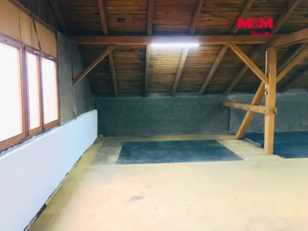 Pronájem skladu, Krupá, 200 m2