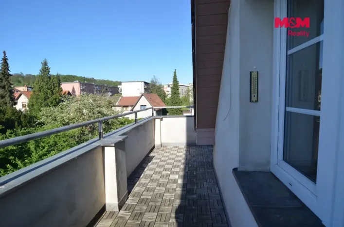 Pronájem kanceláře, Praha - Hloubětín, V Novém Hloubětíně, 162 m2