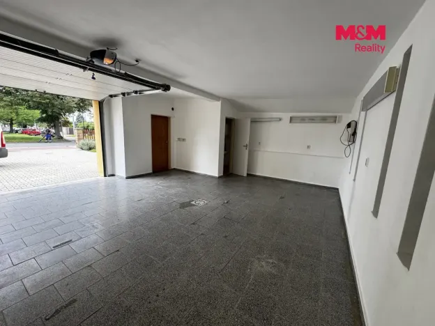 Pronájem garáže, Ostrava, Prostorná, 60 m2
