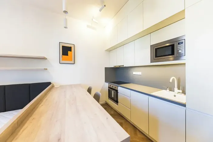 Pronájem bytu 1+kk, Praha - Vinohrady, Sázavská, 29 m2