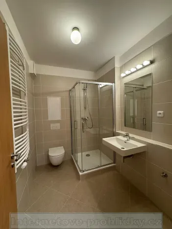 Pronájem bytu 1+kk, Praha - Hostavice, 32 m2