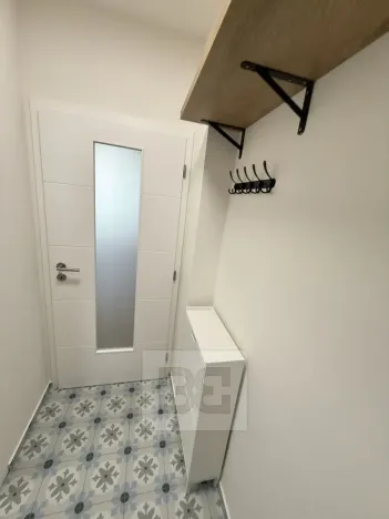Pronájem bytu 1+kk, Praha - Smíchov, Jindřicha Plachty, 23 m2