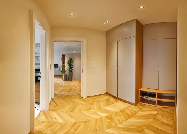 Prodej bytu 1+kk, Praha - Staré Město, Dlouhá, 54 m2