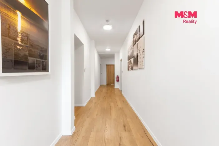 Prodej ubytování, Horní Lhota, 712 m2